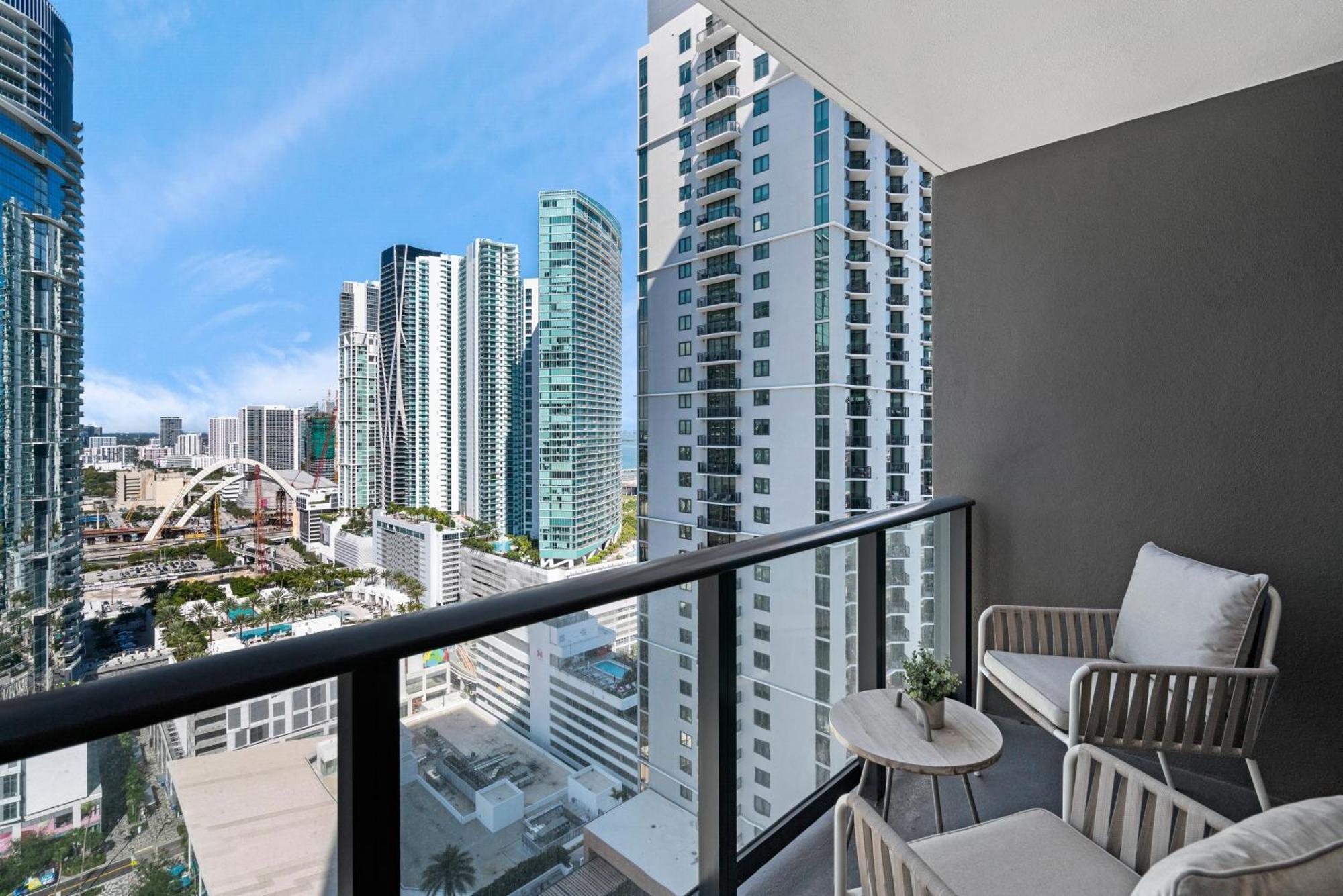Appartamento New 26th Floor Amazing View 2br-2ba *